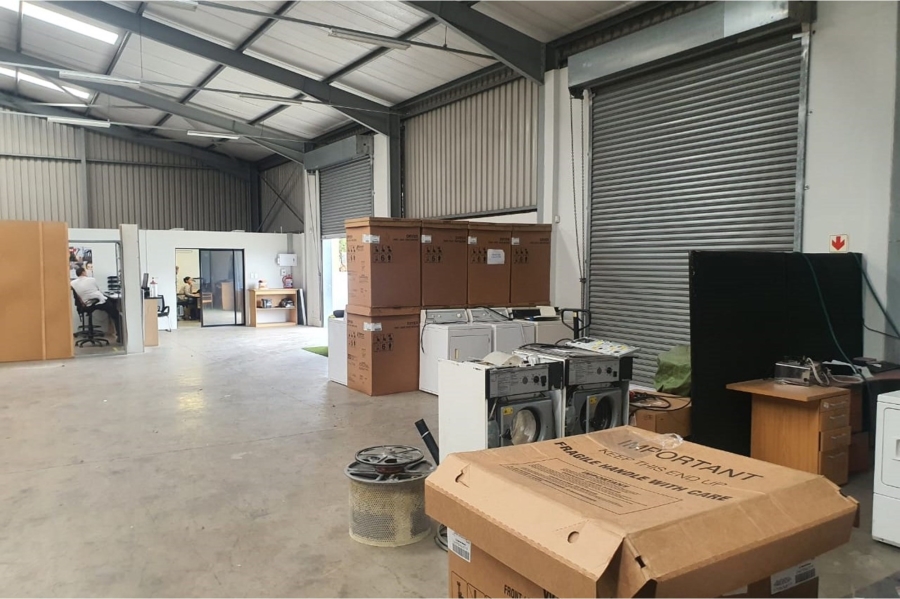 To Let commercial Property for Rent in Newton Park Eastern Cape